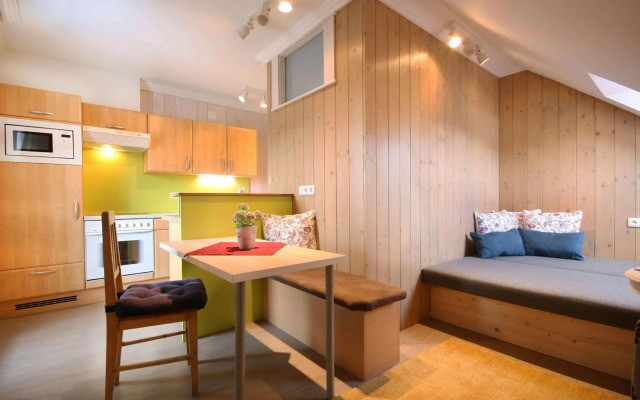 Almliesl Gruppenhaus PUCH-625