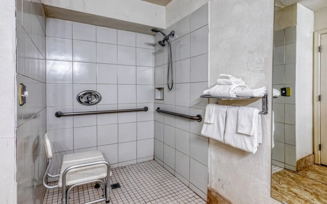 The Hotel Serene Glendale Peoria, Surestay Collection by BW