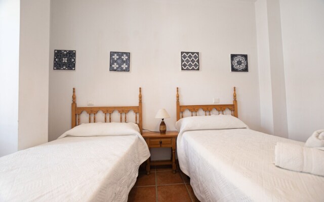 Casa con patio andaluz en ronda  centro