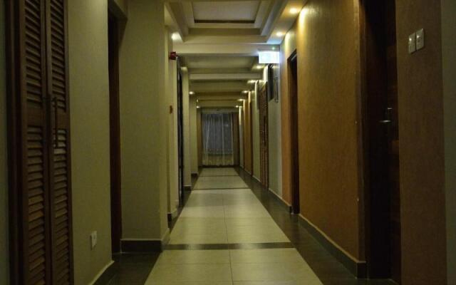 Razana Hotel