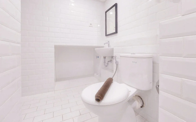 Spacious and Comfort Studio Loft at Kingland Avenue Apartment