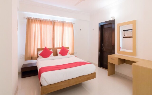 OYO Home 11410 Modern 3BHK Goverdhan Villas