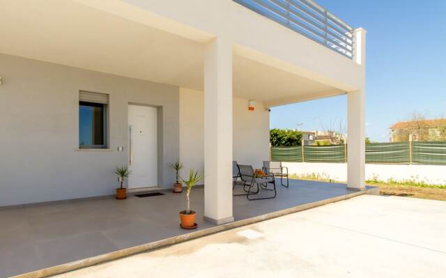 White Villa With Swimming Pool