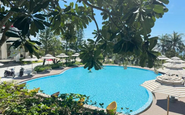 Edensee Kega Beach Resort