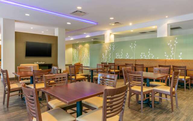 Sleep Inn & Suites Columbia I-65