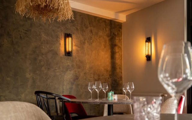 Boutique Hotel Four