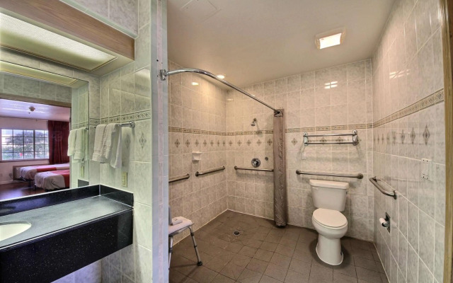 Motel 6 Edinburg, TX