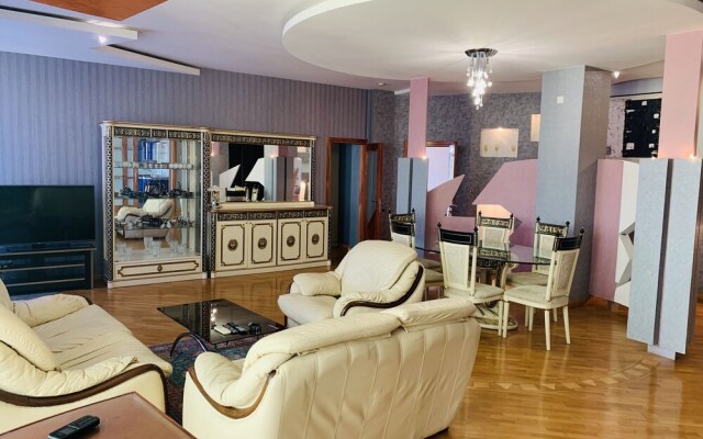 Panoramic Apartments 200 m2 of space