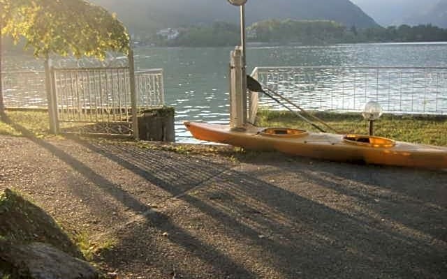 B&B In Riva al Lago