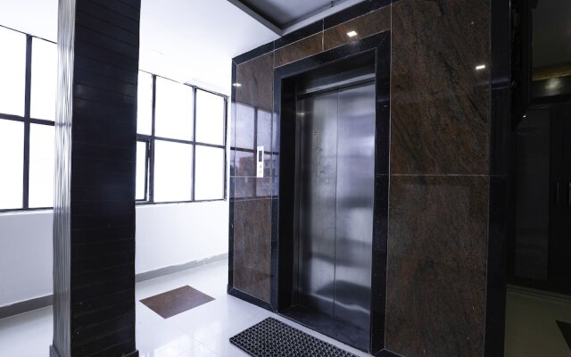 OYO 16083 Athidi Grand