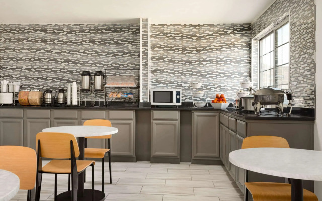 Baymont by Wyndham Blackwell I-35