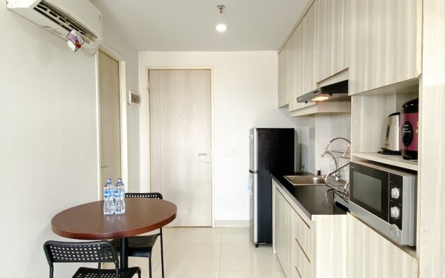 Spacious And Comfy Studio Room Azalea Suites Apartment