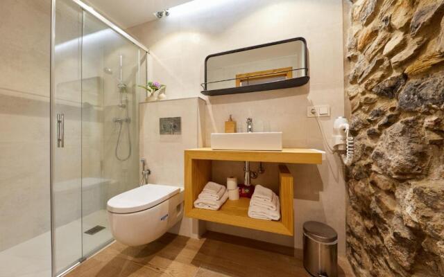 Urain Suites Apartments At Flysch-Coast