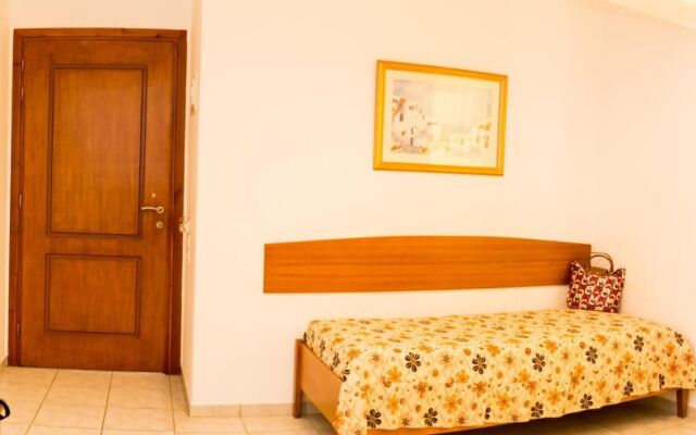 Villa Aphrodite Hotel Apartments Studios by Estia