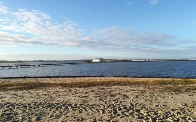 Jessen Modern Retreat