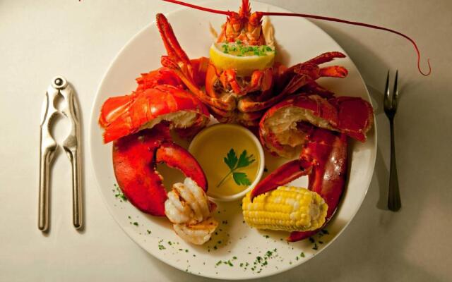 Crowne Pointe Historic Inn & Spa - Adults Only