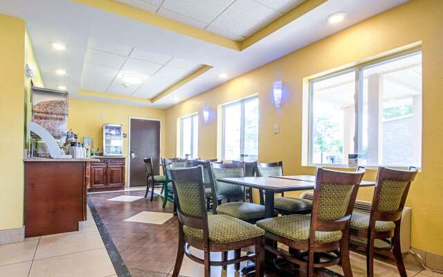 Quality Inn & Suites Glenmont - Albany South