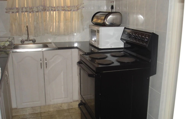 Iqhayiya Guest House