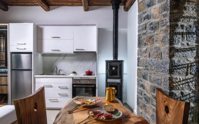 Elena Junior Deluxe Suite by Estia