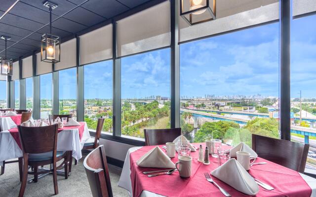 Holiday Inn Miami - International Airport by IHG