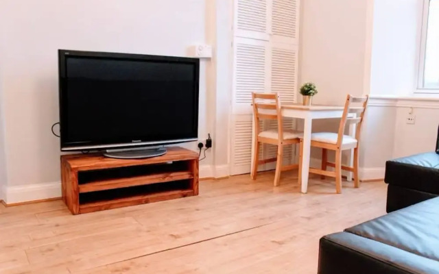 1 Bedroom Flat in City Centre Accommodates 4