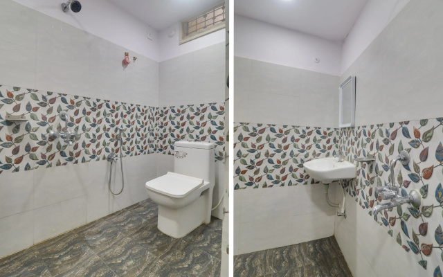 Spot On Bhargav Residence
