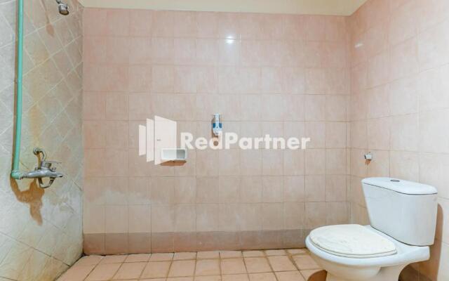 Reddoorz Plus @ Jl Kh Wahid Hasyim Medan