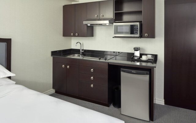 Sheraton Montreal Airport Hotel