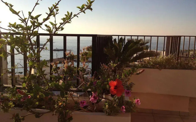 Candia Hotel