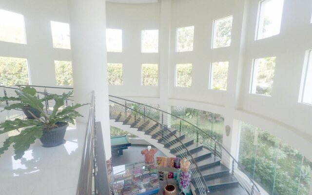 eL Hotel Malang
