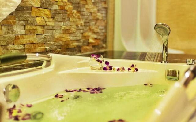 Muong Thanh Luxury Quang Ninh Hotel