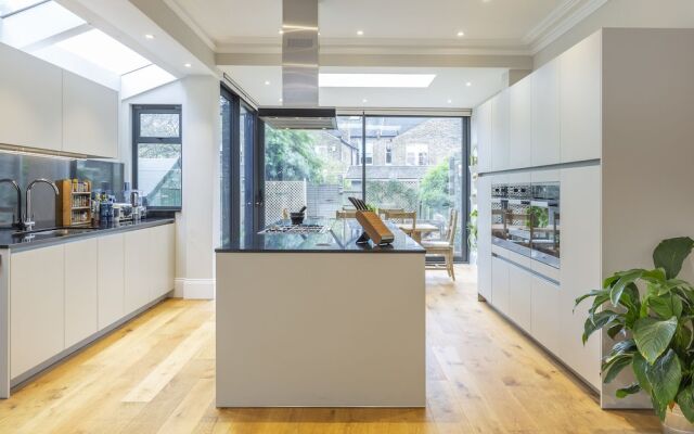 On a Queens Park Parade