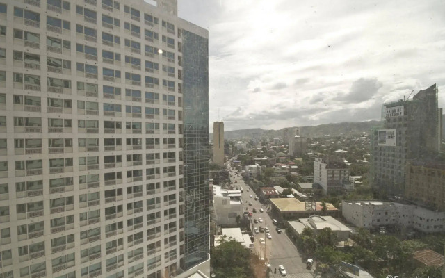 Mandarin Plaza Hotel