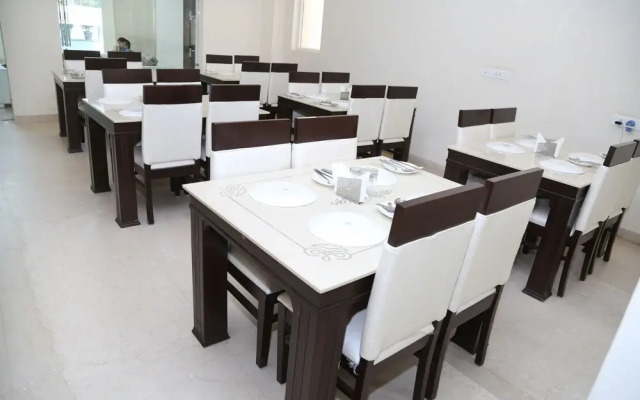 Qcent Gurgaon by Pacific Inn