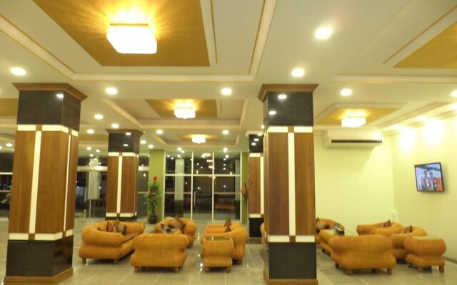 Jade Royal Hotel