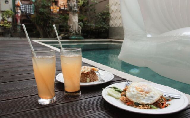 Agus Guest house Sunset Road