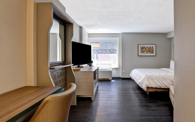 Holiday Inn Ottawa Dwtn - Parliament Hill by IHG