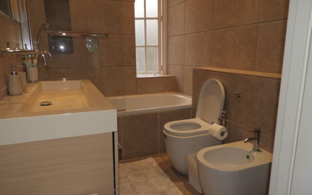 The Knightsbridge Park Tower Apt