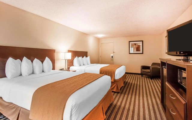 Quality Inn & Suites Vancouver - Hazel Dell