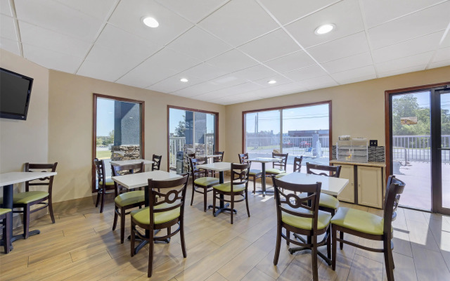 Best Western Fairwinds Inn