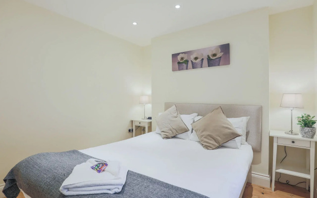 Urban Stay Oxford Gardens Apartments