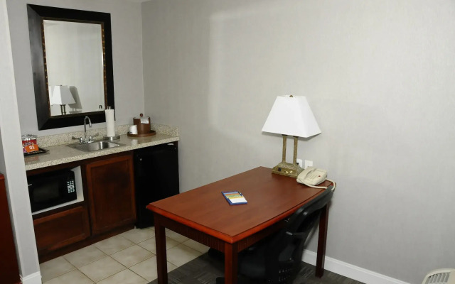 Hampton Inn & Suites Redding