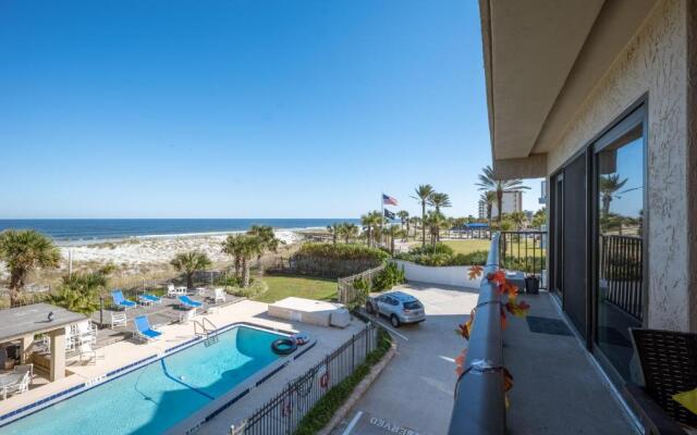 Beachcomber 304, 2BRs, Pool, Beach, Near Mayo Clinic, Sleeps 4