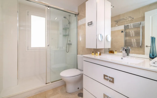 Comfy And Stylish Puerto Banus Apartment