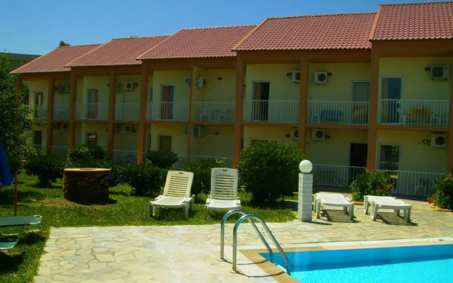 Aggelos Family Hotel