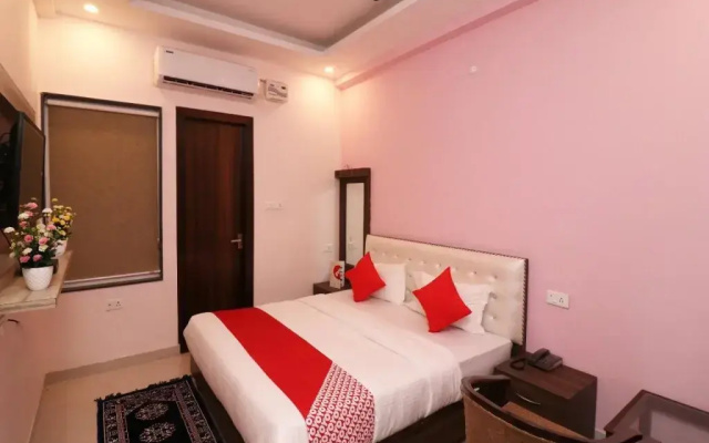 OYO 22356 Heaven Grand