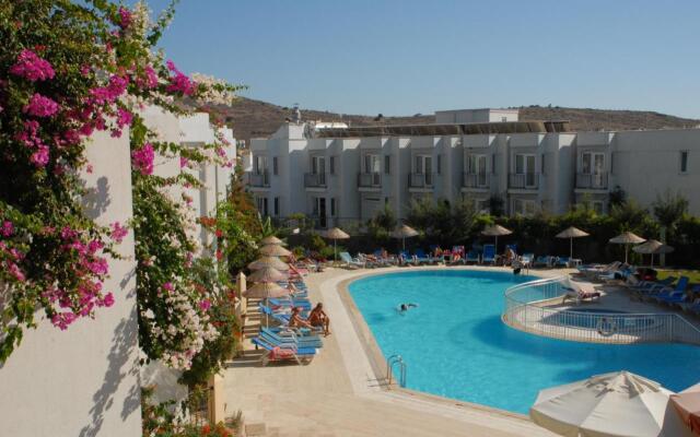 Serpina Hotel - Adults Only