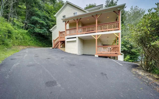 8 Mi to Sugar Mountain Resort: Seven Devils Home