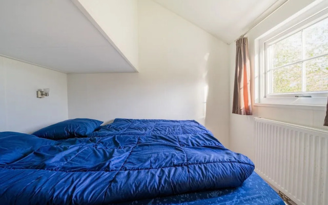Comfortable Chalet Near Park De Veluwe