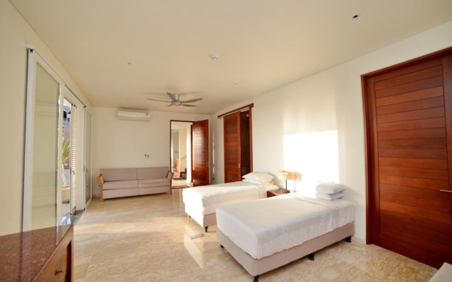 Raja Villa Lombok Resort Powered By Archipelago – Guest Rooms – Senggigi